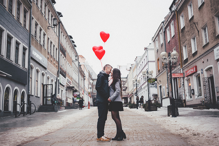 Where to take romantic pictures for Valentine's day