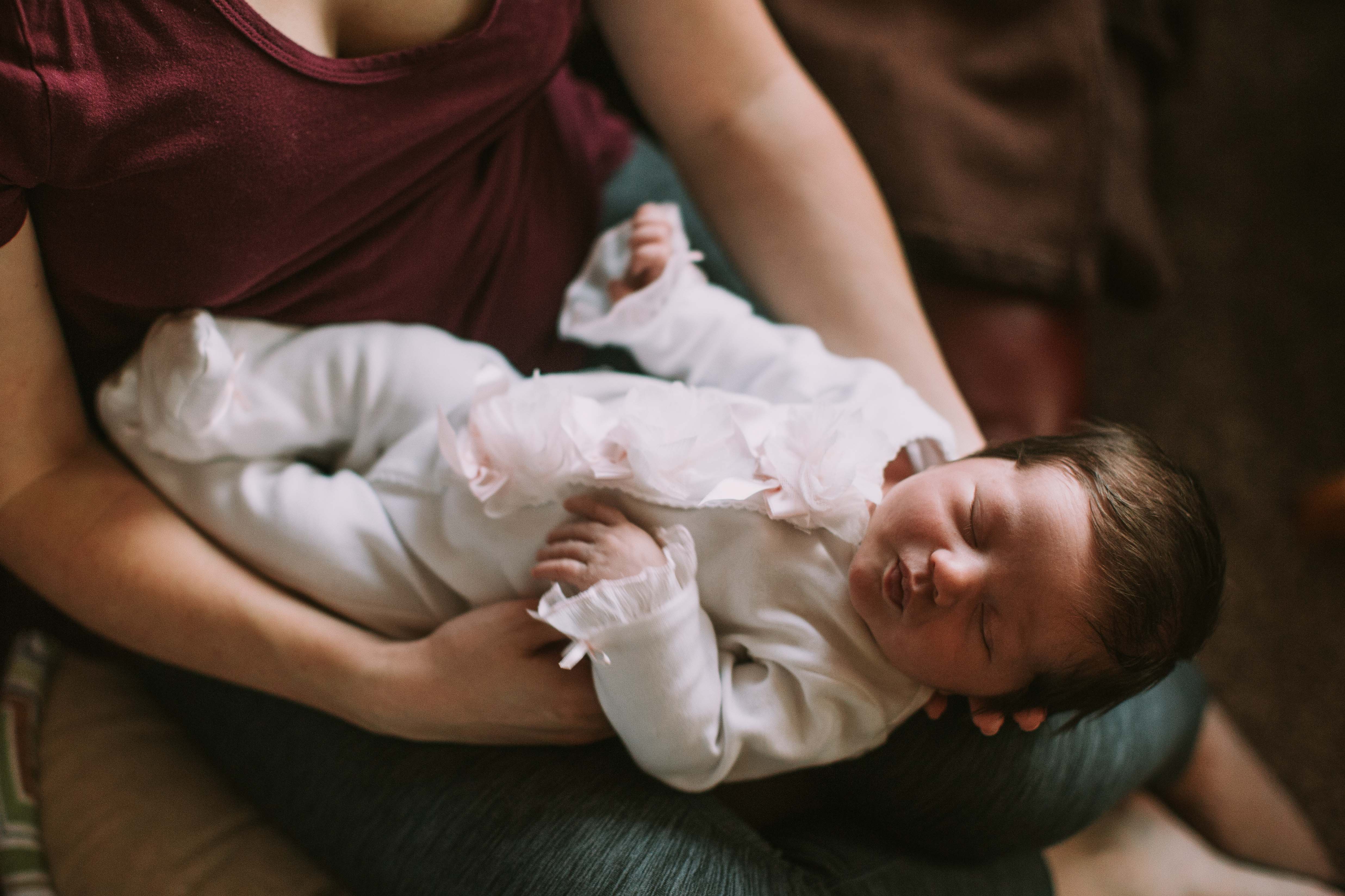 lifestyle newborn photography tips - photojaanic -8