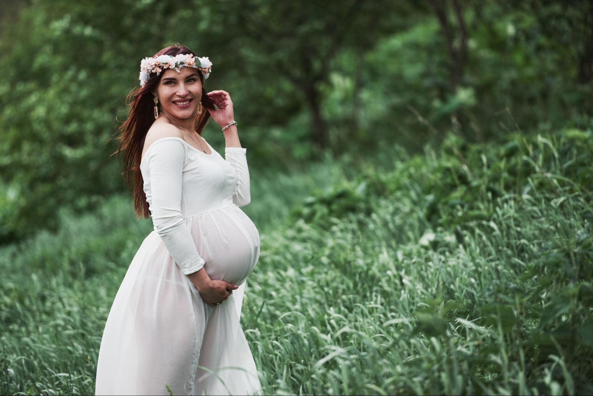  Maternity Style: Elevating Your Look with Clothing and Accessories