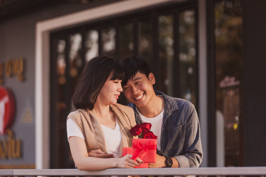 Romantic Gift Ideas for Your Girlfriend's Birthday Gift