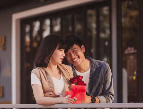 Romantic Gift Ideas for Your Girlfriend's Birthday Gift