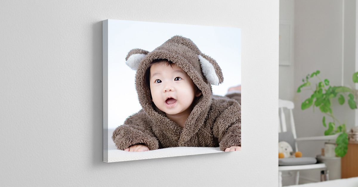  Turn your baby’s favourite photo into stunning canvas wall art in Singapore.
